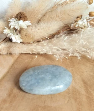 Calcite bleue en galet – Qualité A – Pierre naturelle de lithothérapie