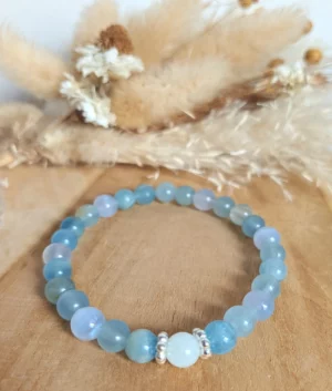 Bracelet en pierres naturelles de calcite bleue, calcédoine et aigue marine – "Souffle apaisé"